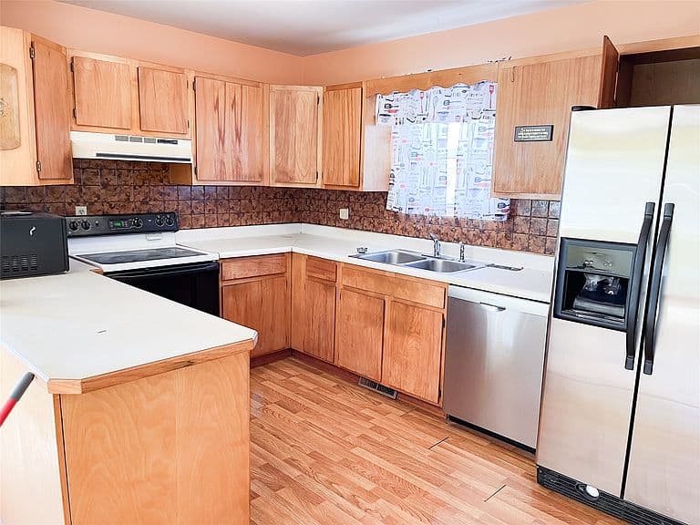 1514 Waukesha Ave photo 5