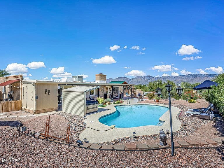 520 N Constitution Dr photo 4