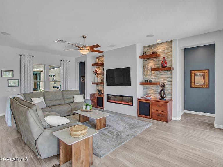 20663 W PASADENA Avenue photo 3
