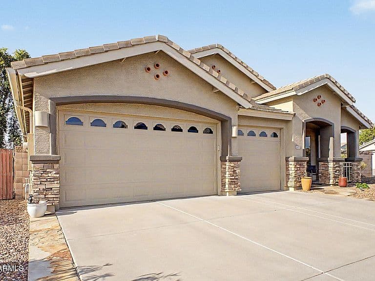 1412 E JADE Drive photo 4