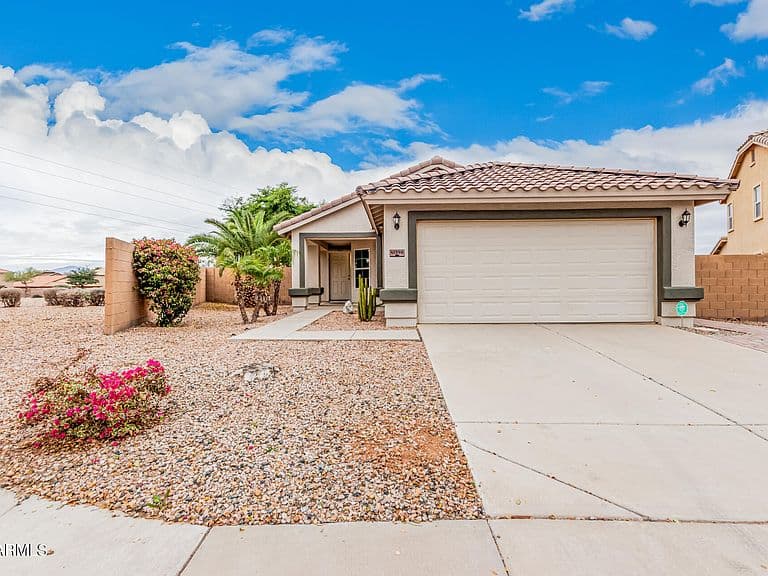 41396 W Bravo Drive photo 2