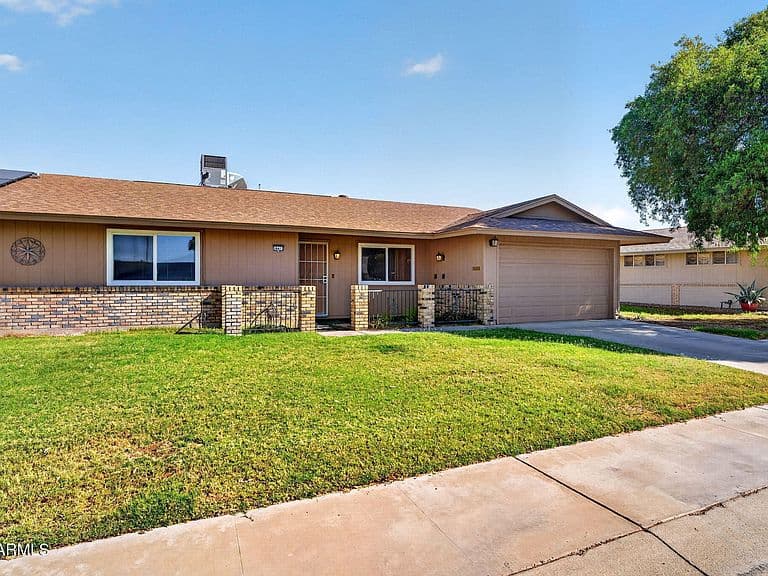 10413 W ROUNDELAY Circle photo 2