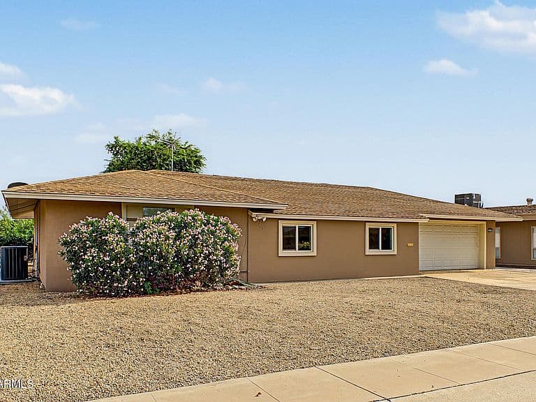 16854 N MEADOW PARK Drive photo 4