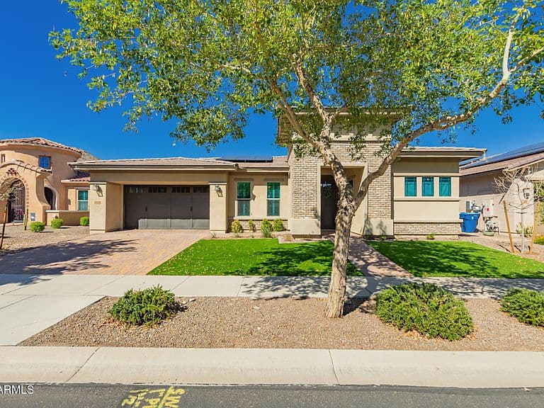 20970 W MARIPOSA Street photo 2