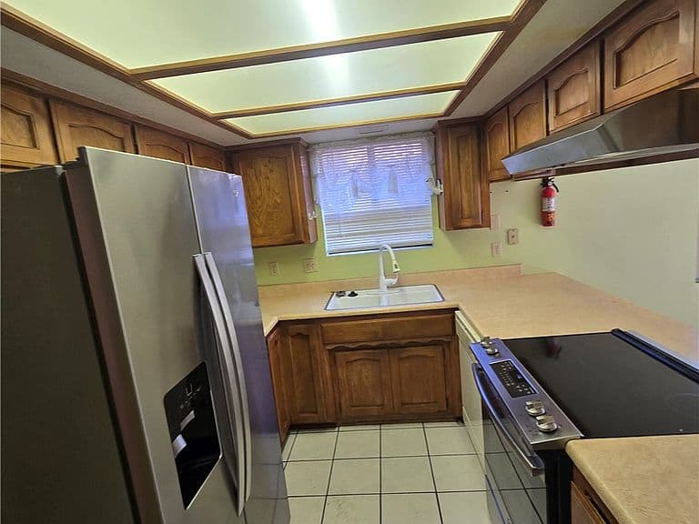 1817 Motor Avenue photo 4
