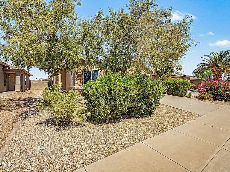 43568 W BEDFORD Drive photo 4