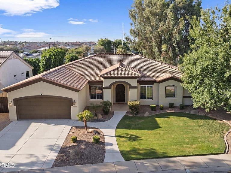 20416 E Appaloosa Drive photo 4