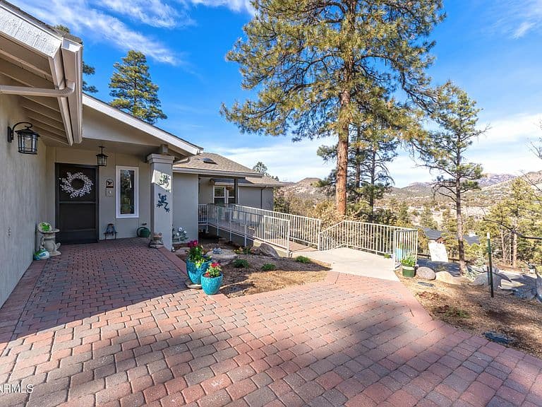 2405 N Williamson Valley Road photo 5