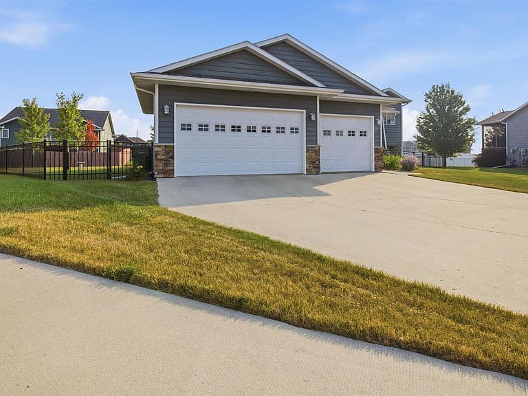 200 Morning Glory Cir photo 4