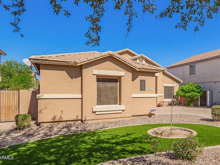 6934 W Beverly Rd photo 3