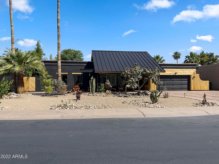 1834 E RIVIERA Drive photo 2