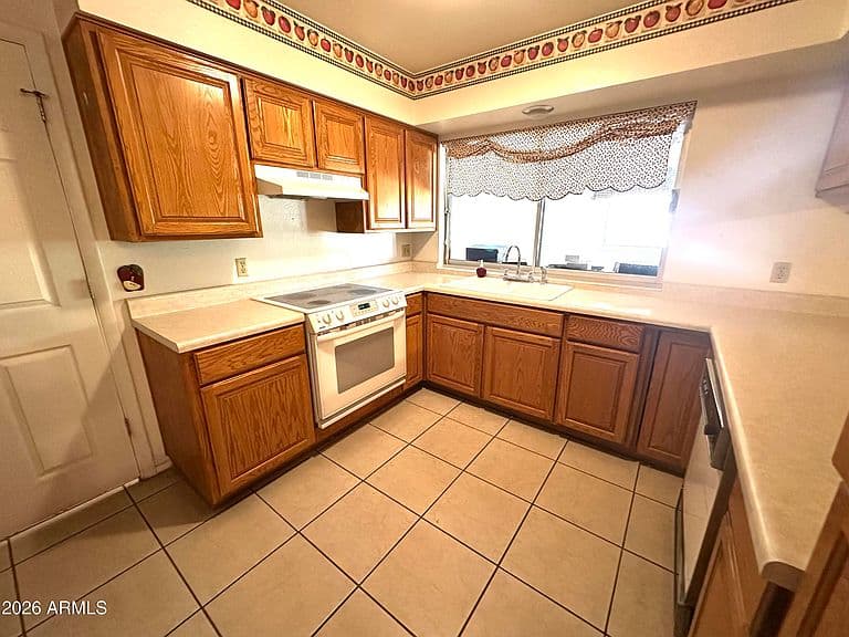 5746 S Maple Leaf Street photo 4