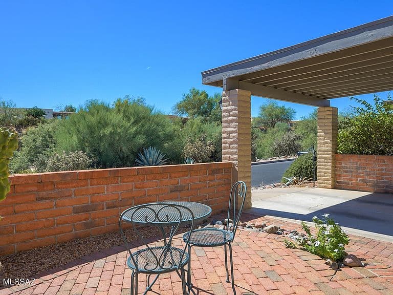1382 W Camino Alicante photo 4