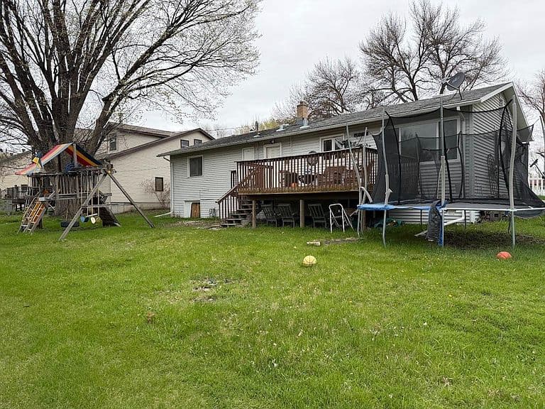 102 21st Ave N photo 5