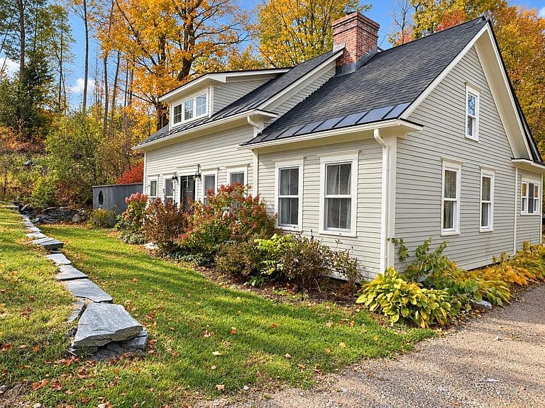 8 Range Road photo 1