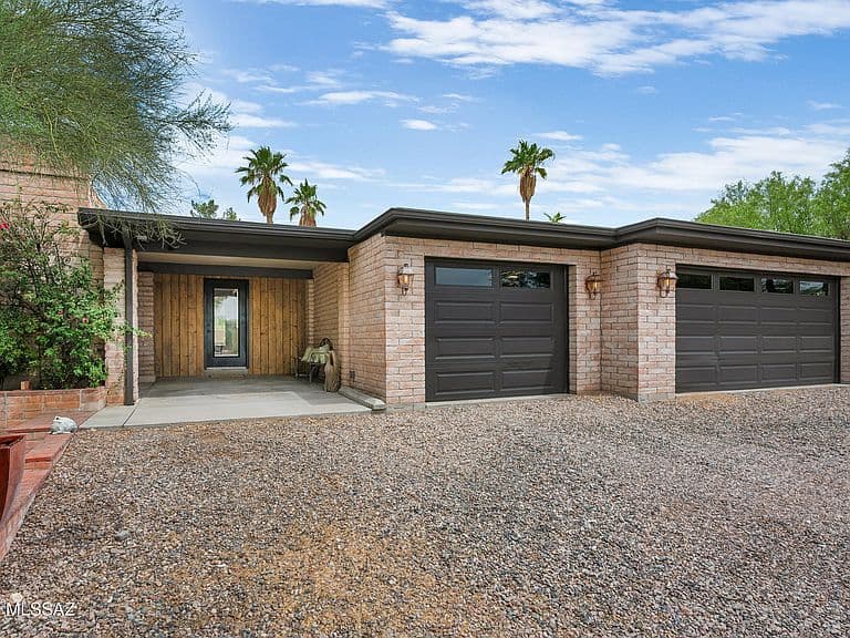 6944 N Vista Pl photo 3