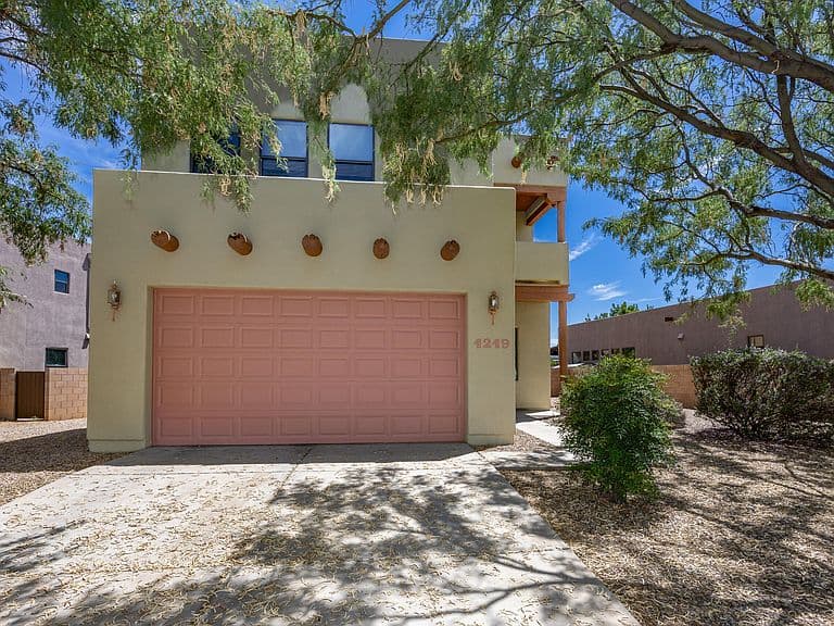 1219 MARCHBANKS Drive photo 2