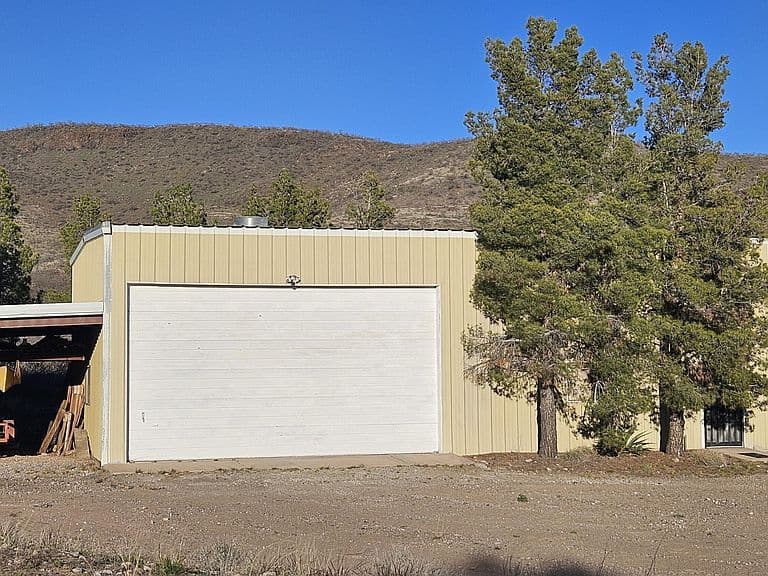 4543 E CIRCLE H RANCH Road photo 2