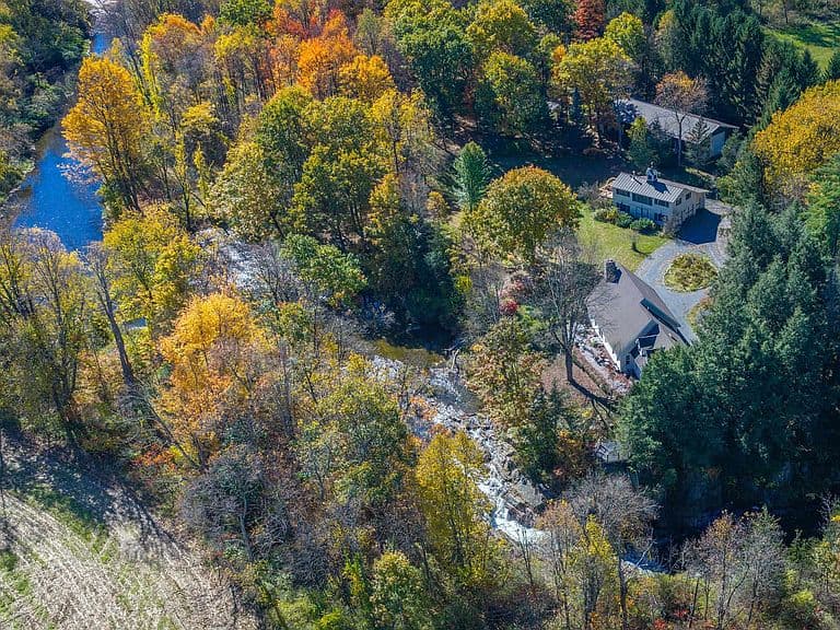 235 Button Falls Road photo 3