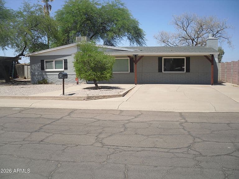226 W CHOLLA Street W photo 1