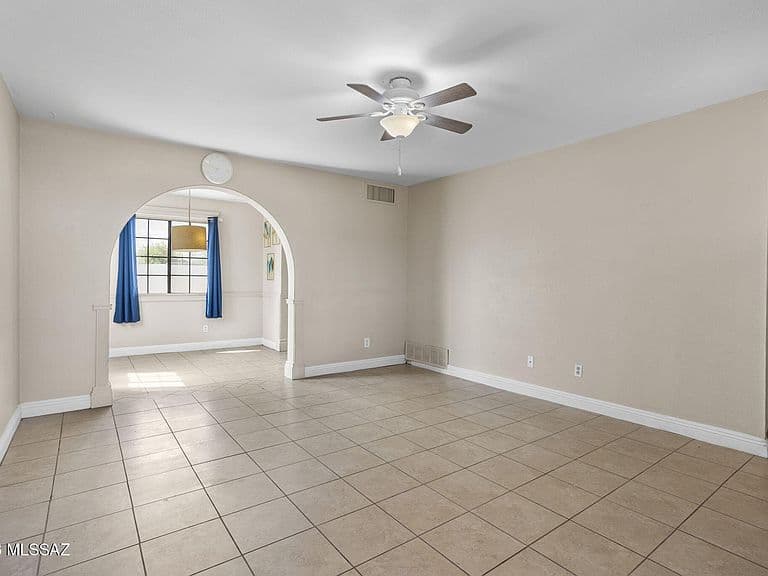 837 W Calle Sierra photo 5