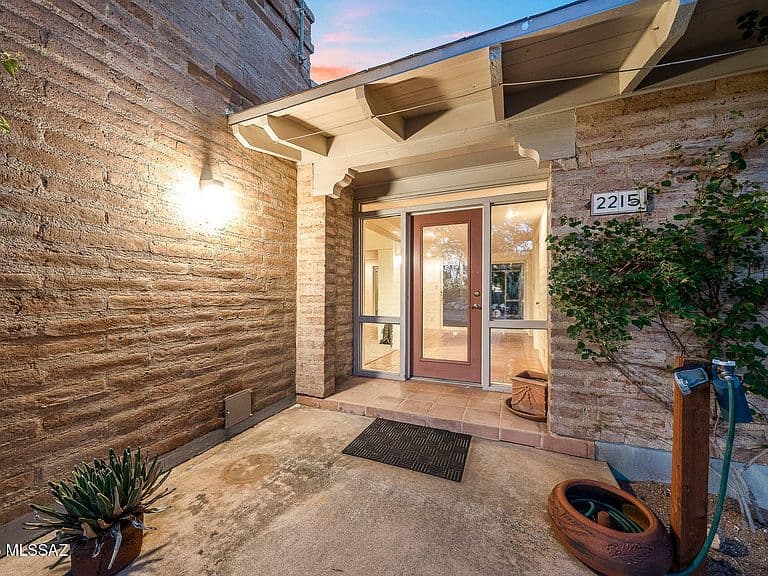 2215 E Camino El Ganado photo 3