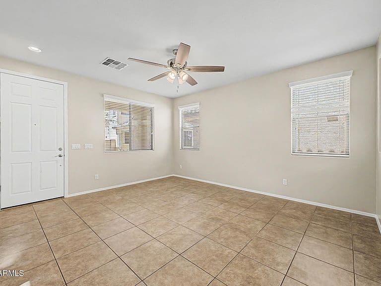 108 E PALOMINO Drive photo 4
