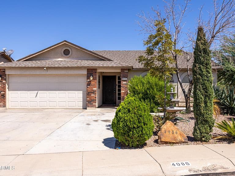 4986 E Magnus Dr photo 1