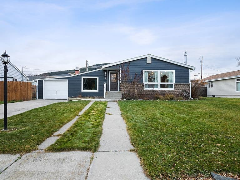 1509 Wilder Ave photo 1