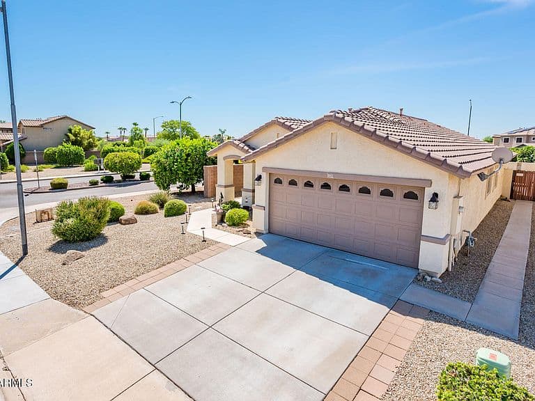 15209 W Bola Drive photo 2