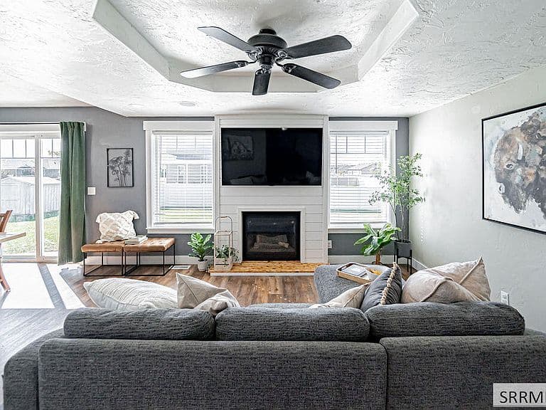 3886 E Cobalt Dr photo 3