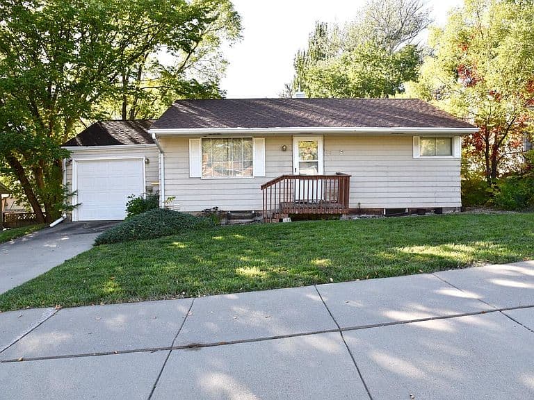 115 N Harrison Ave photo 1