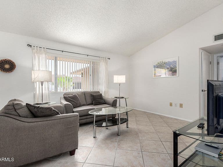 20426 N SONNET Drive photo 3