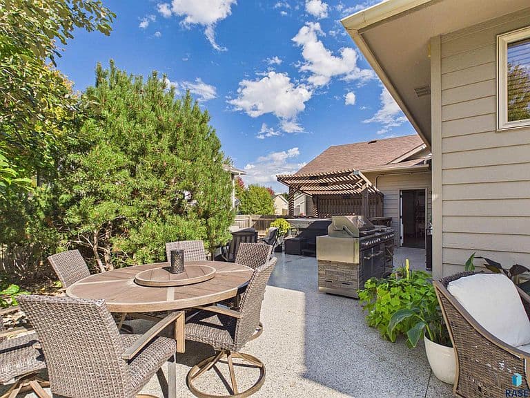 5209 S Woodwind Ave photo 3