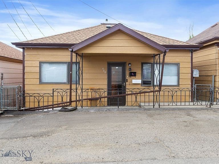422 Virginia St photo 2