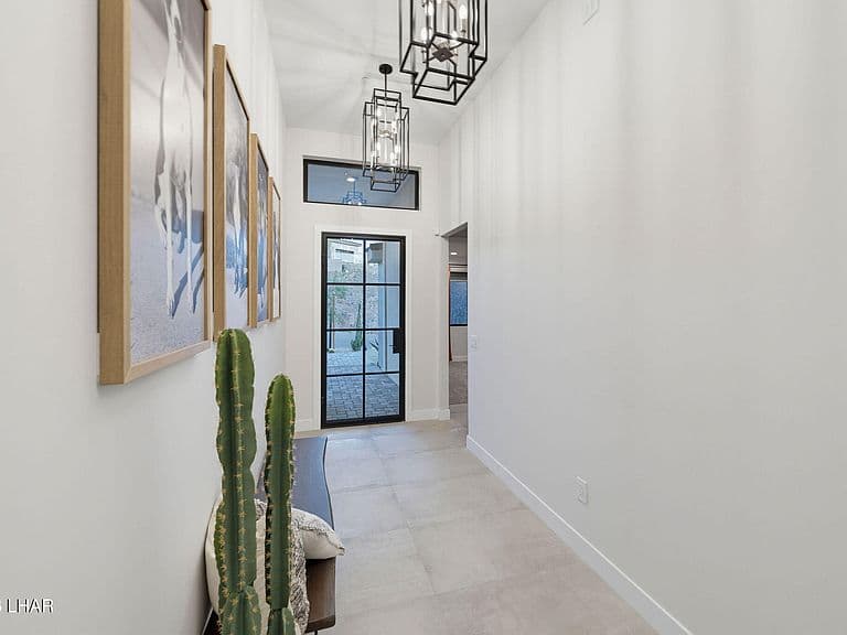 6709 Calle De La Luna photo 4