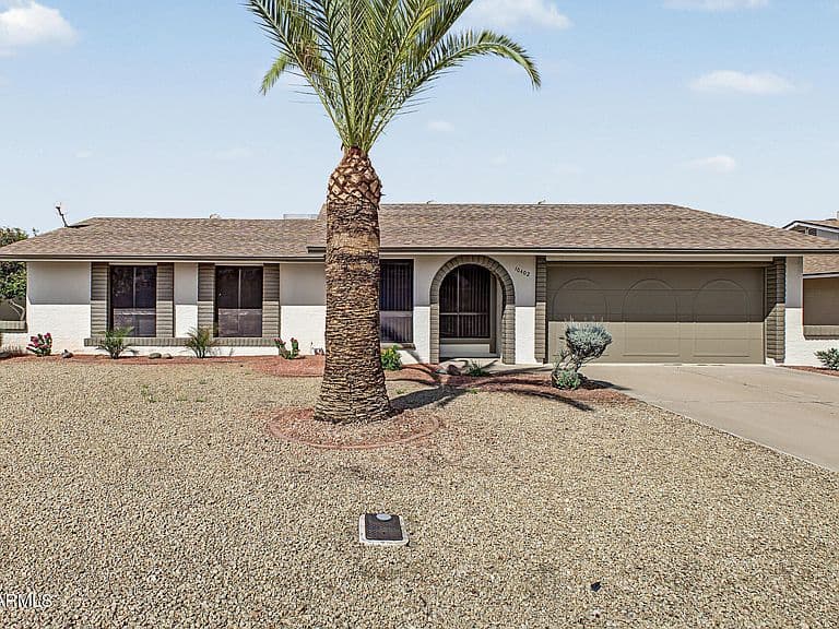 10402 W Harmont Drive photo 4