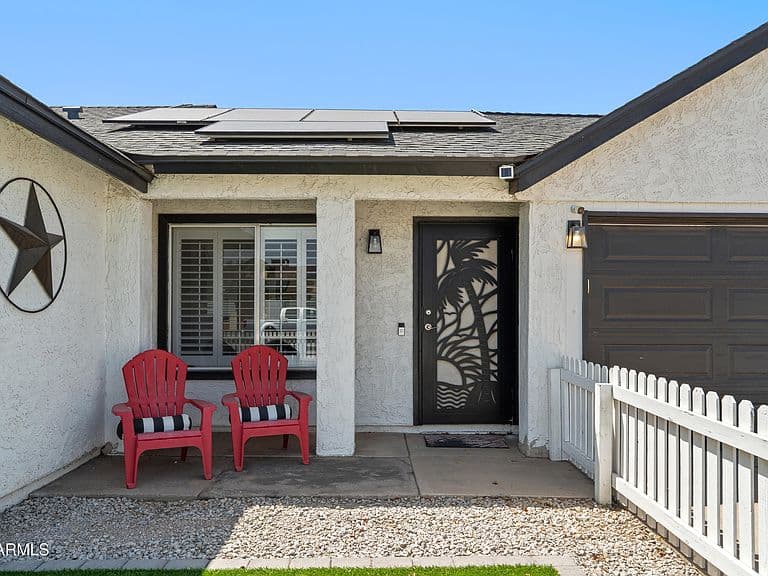 2213 W IRMA Lane photo 4