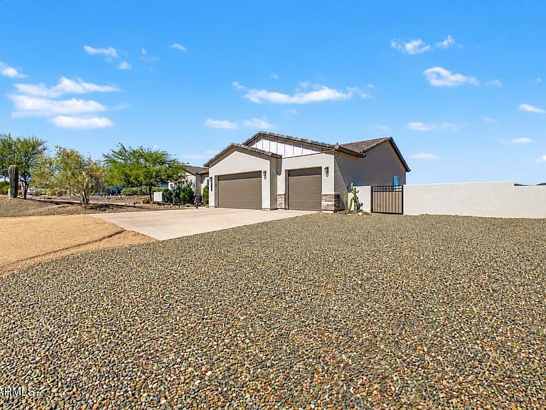13736 E RANCHO LAREDO Drive photo 5