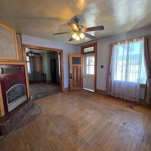 901 Delaware Ave photo 5