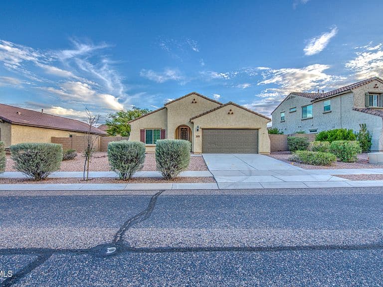 17517 W PINNACLE VISTA Drive photo 3