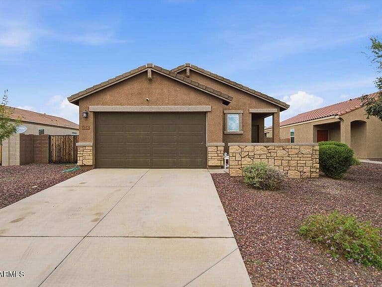3652 E ARCHER Drive photo 2