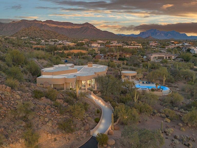 8812 E PALM Lane photo 3