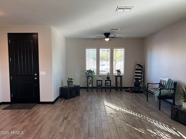 10605 W Catalina Drive photo 4