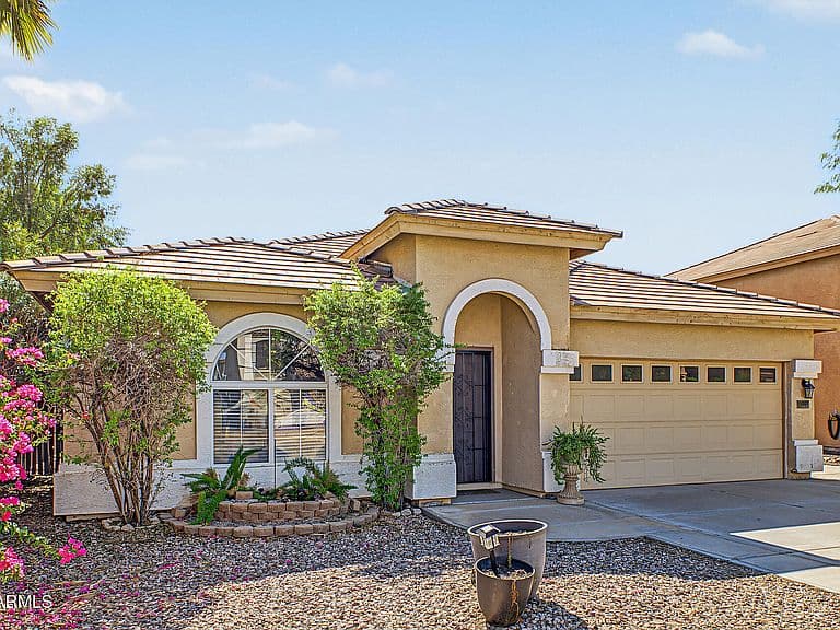 15807 W CALAVAR Road photo 3