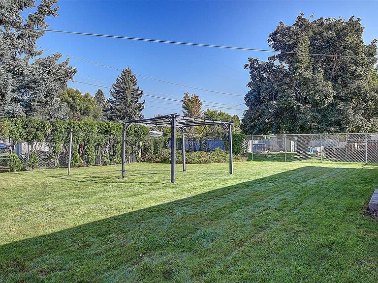 122 Tahoe Dr photo 3