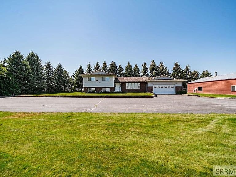 5915 W 65 S photo 3