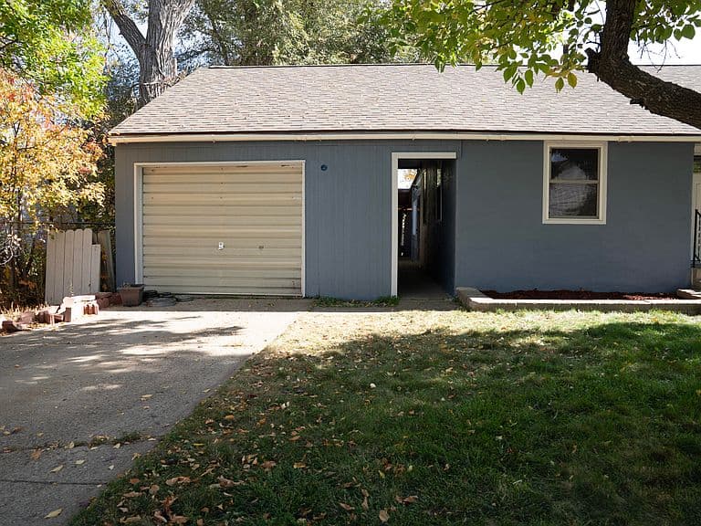 1417 Spaulding St photo 4