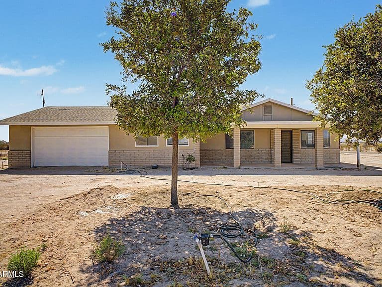 20221 E MAYFIELD Road photo 1