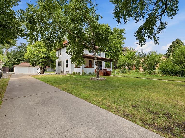 1236 Broadway N photo 5